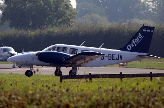 G-BEJV - Twin-engine aircraft
