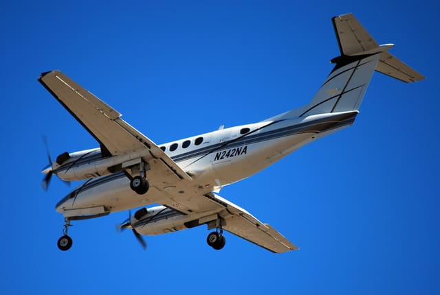 N242NA - Beechcraft