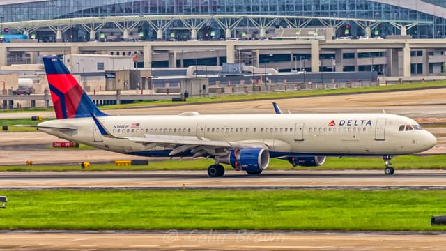 N386DN - Airbus