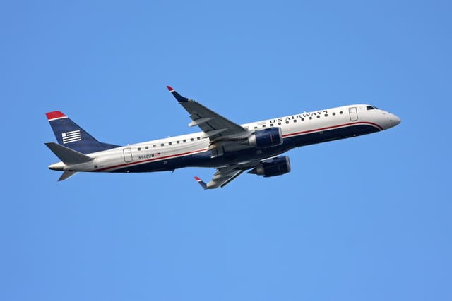 N948UW - Twin-engine aircraft
