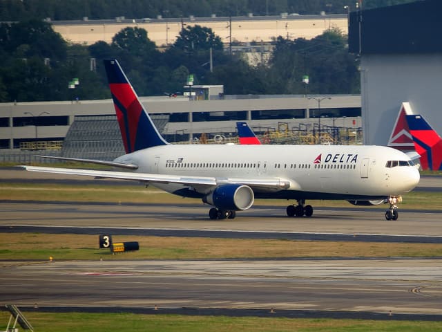 N130DL - Boeing