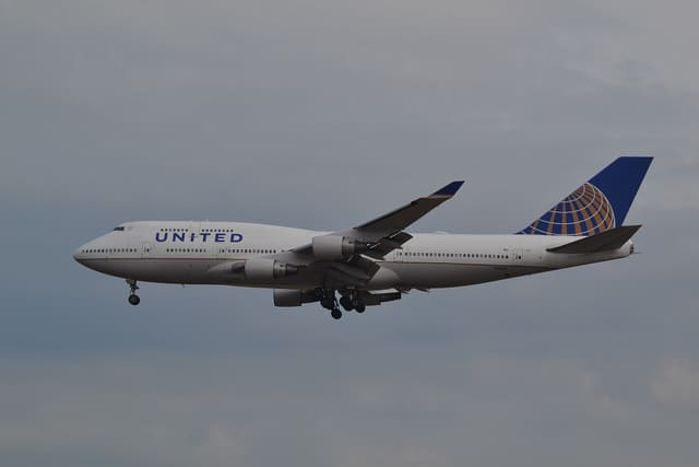 N180UA - Boeing