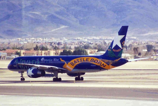 N915AW - Twin-engine aircraft