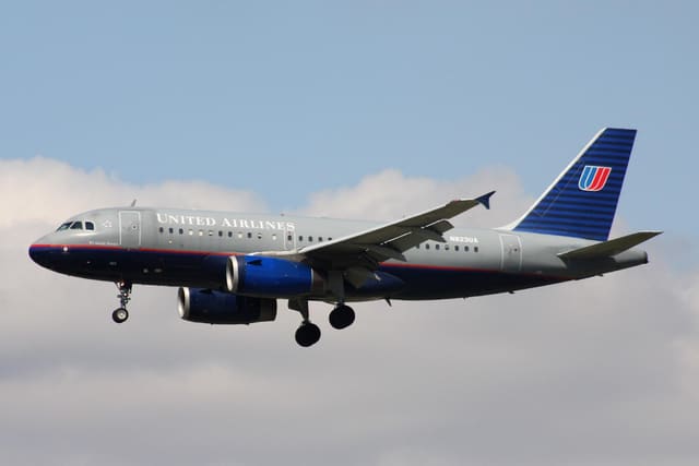 N823UA - Airbus
