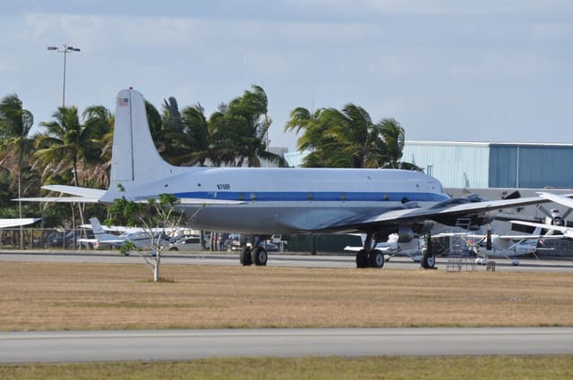 N70BF - Douglas