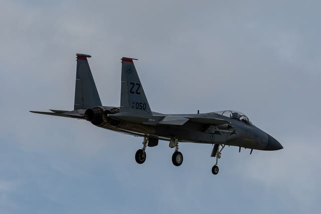  - Twin-engine aircraft