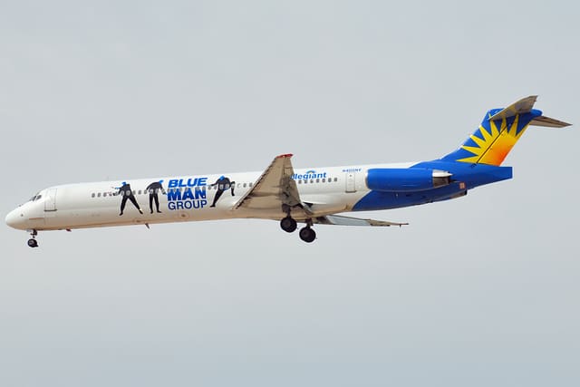 N405NV - Douglas