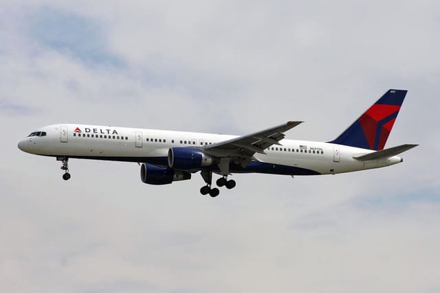 N697DL - Boeing