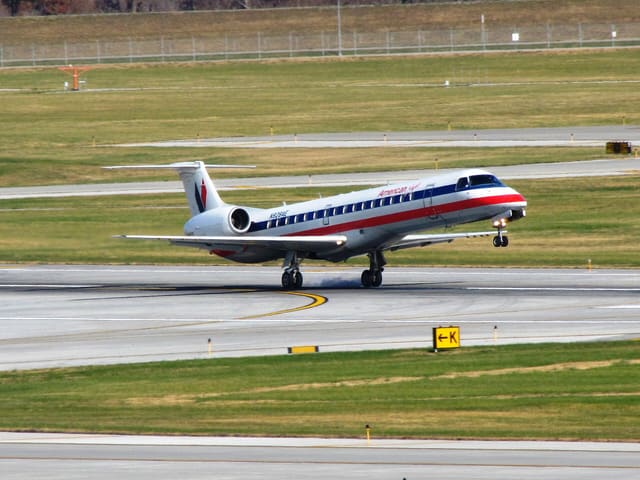 N928AE - Embraer