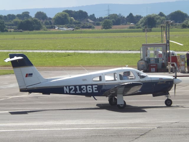 N2136E - Piper