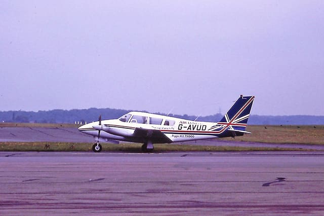 G-AVUD - Twin-engine aircraft