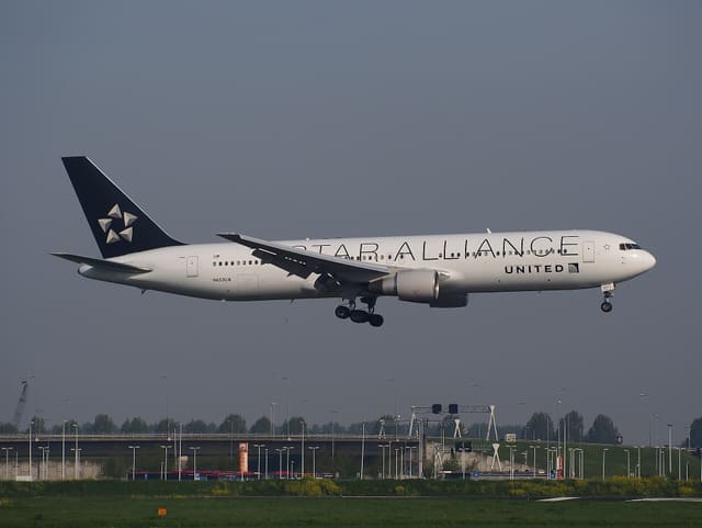 N653UA - Boeing