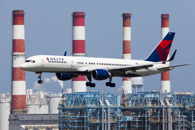 N662DN - Twin-engine aircraft