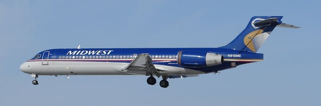 N918ME - Twin-engine aircraft