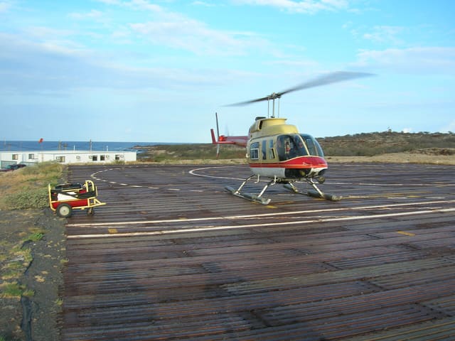 N38993 - Helicopter
