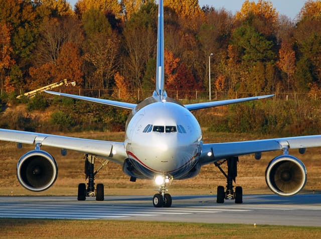 N273AY - Twin-engine aircraft