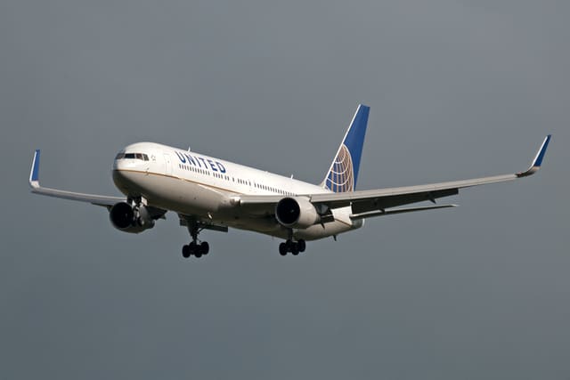 N674UA - Boeing