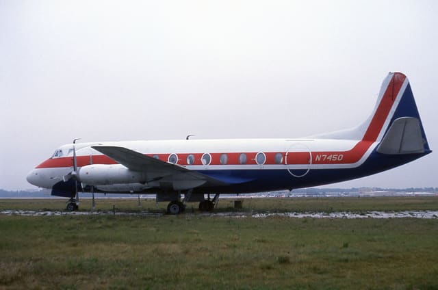 N7450 - Twin-engine aircraft