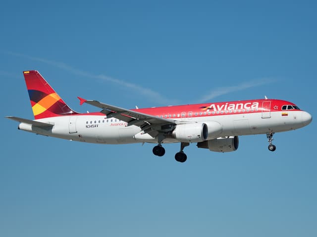 N345AV - Airbus