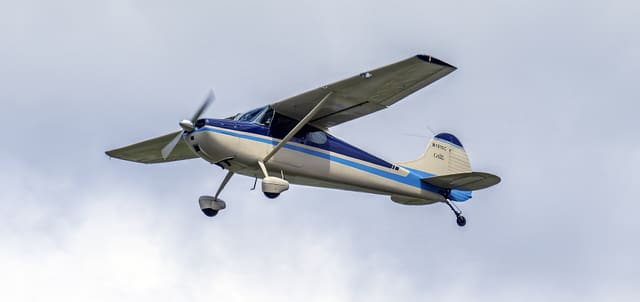 N1910C - Cessna