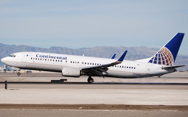 N33203 - Boeing