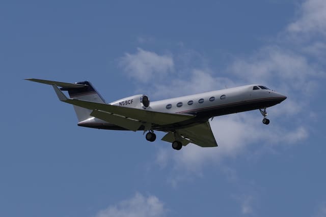 N59CF - Business jet