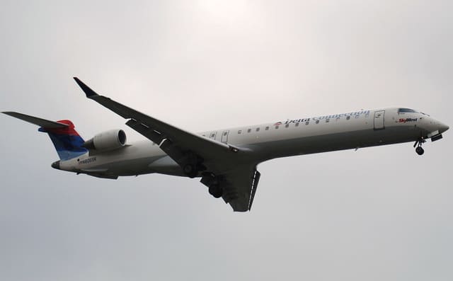 N805SK - Bombardier