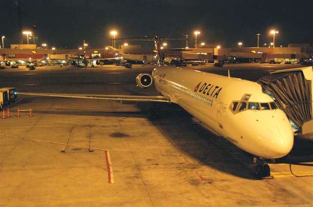 N907DL - Aircraft