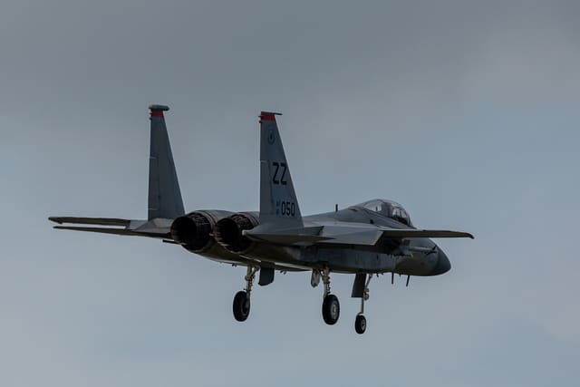  - Twin-engine aircraft