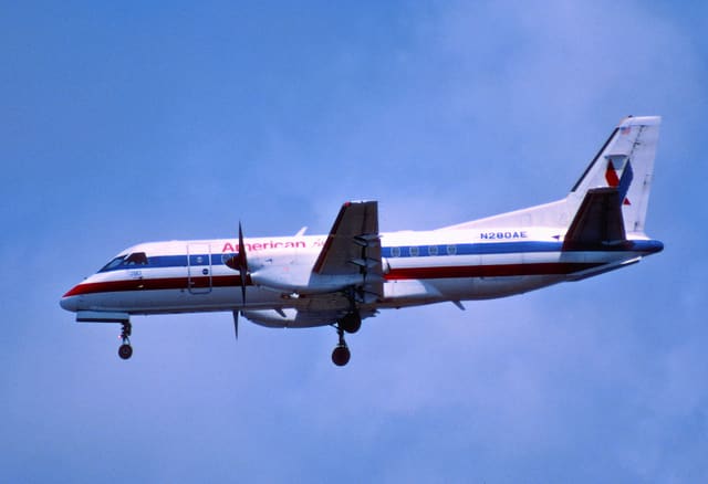 N280AE - Twin-engine aircraft