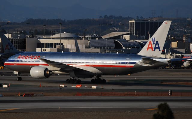 N773AN - Twin-engine aircraft