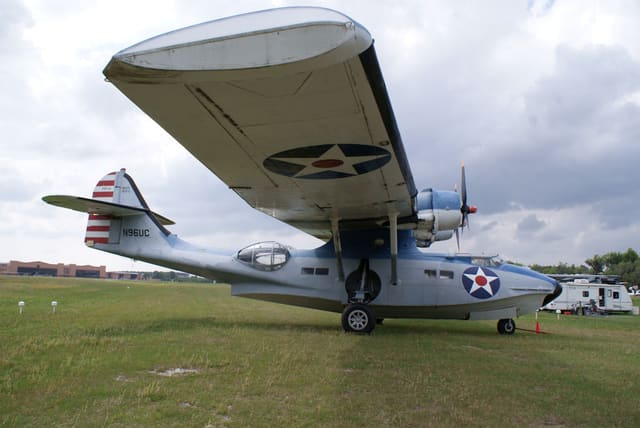 N96UC - Twin-engine aircraft