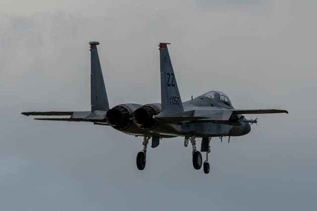  - Twin-engine aircraft