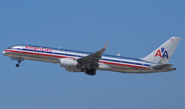 N682AA - Boeing