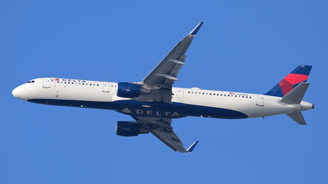 N321DH - Airbus