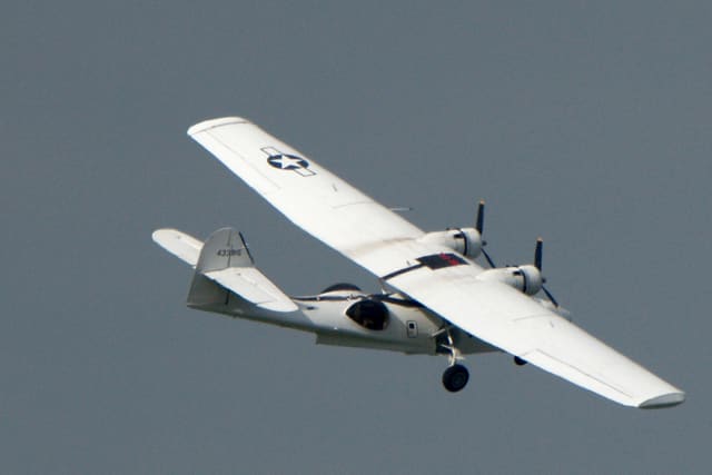  - Twin-engine aircraft