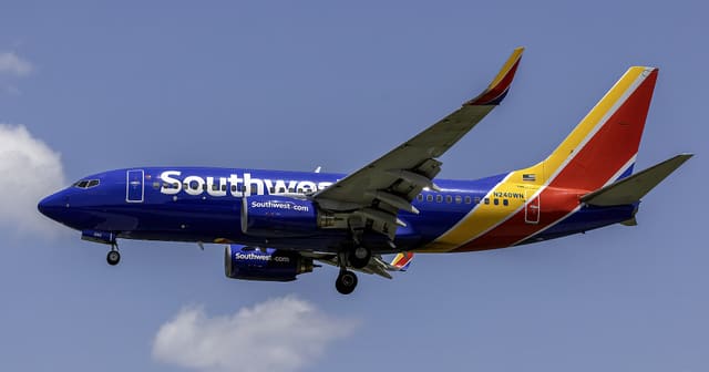 N240WN - Boeing