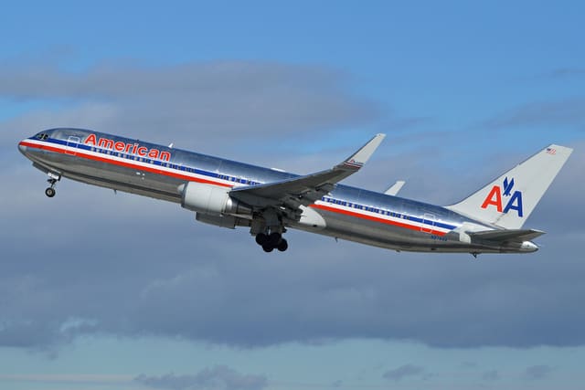 N379AA - Boeing