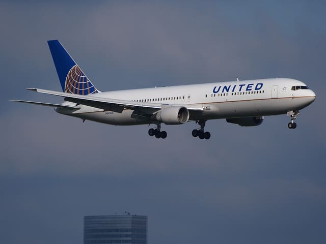 N649UA - Boeing
