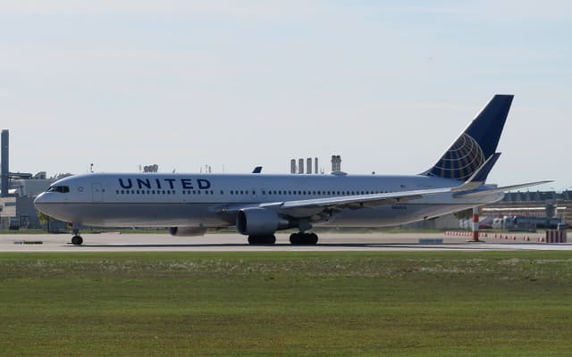 N662UA - Boeing