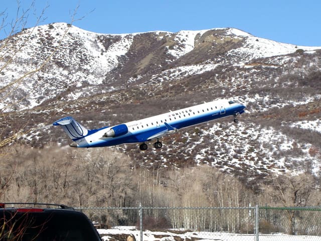 N744SK - Bombardier