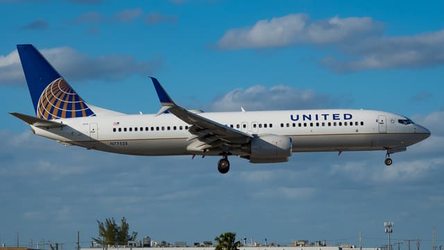 N77525 - Boeing