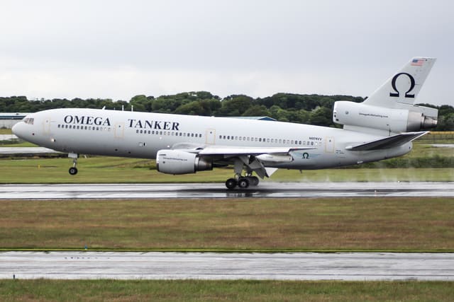 N974VV - Douglas