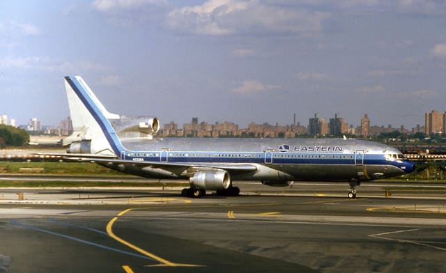 N332EA - Aircraft