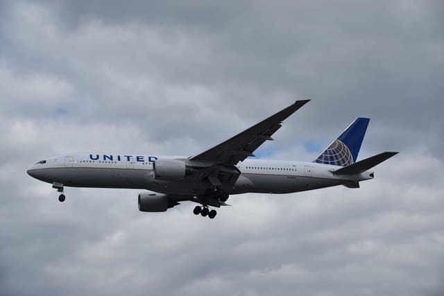 N784UA - Boeing