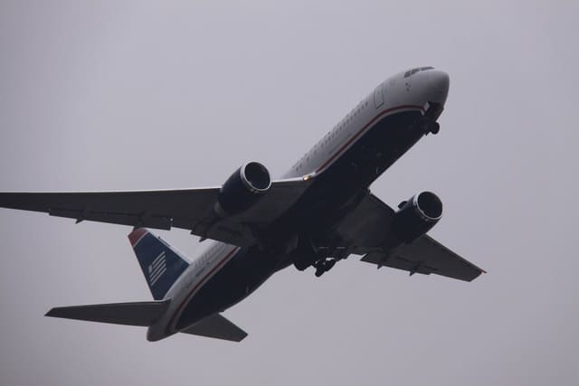 N253AY - Twin-engine aircraft