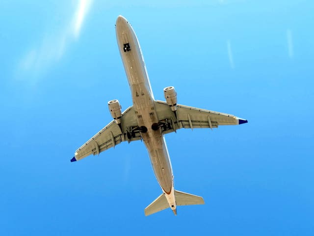 N153SY - Twin-engine aircraft