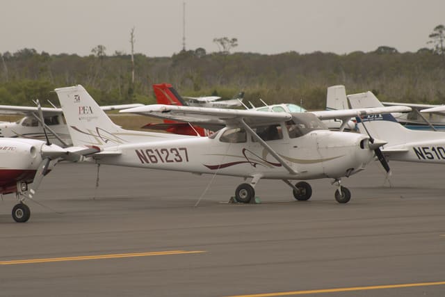 N61237 - Single-engine aircraft