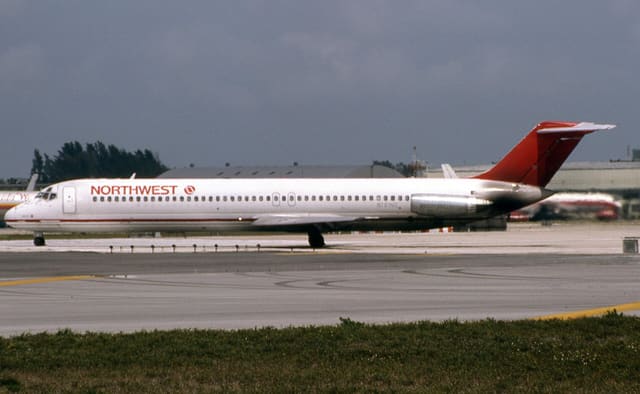 N781NC - Douglas