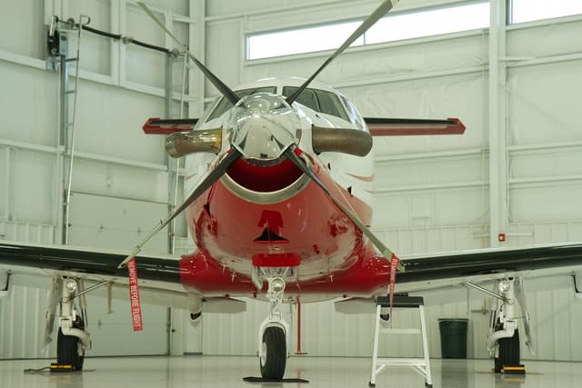 N327SF - Pilatus